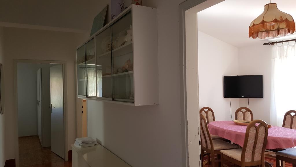 Viktor Apartment Sali