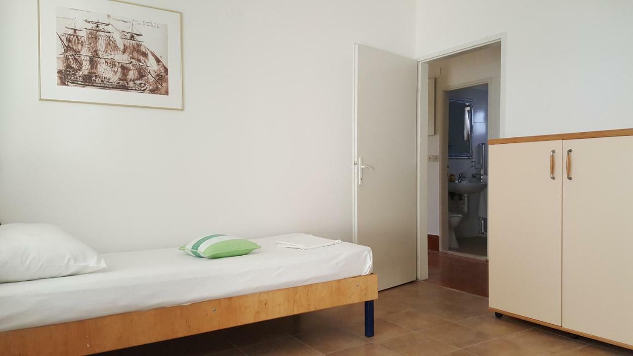 Apartment Viktor Sali